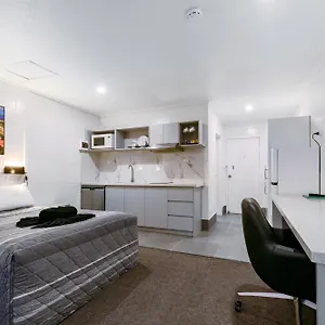 Aaron 3* Gladstone