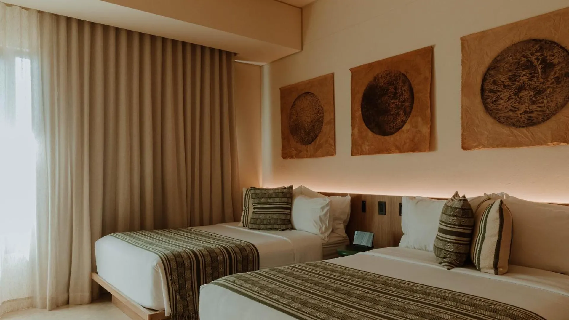 Osh Hotel Cartagena 5*,