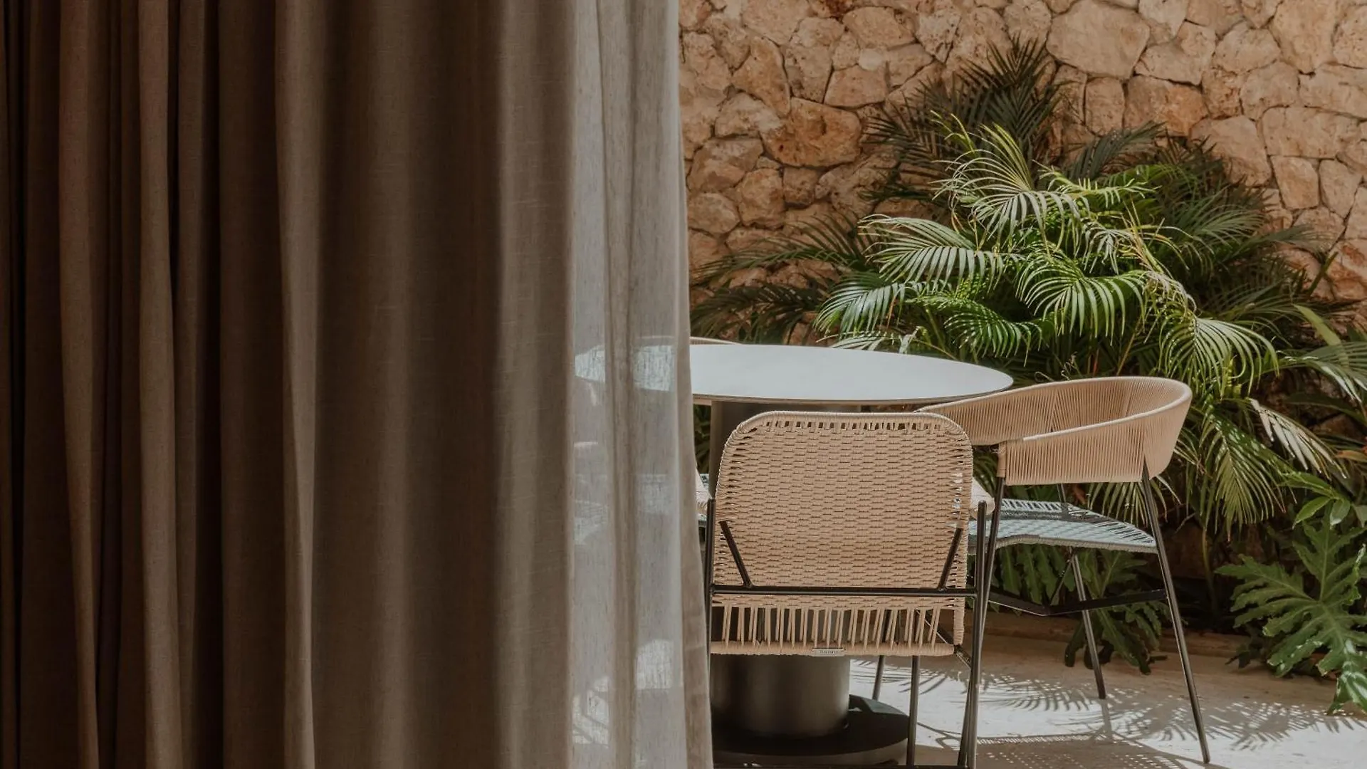 Osh Hotel Cartagena 5*,